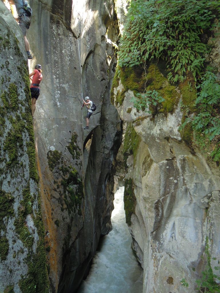 Cours, stages via ferrata briançonnais avec un moniteur (Hautes Alpes - 05)