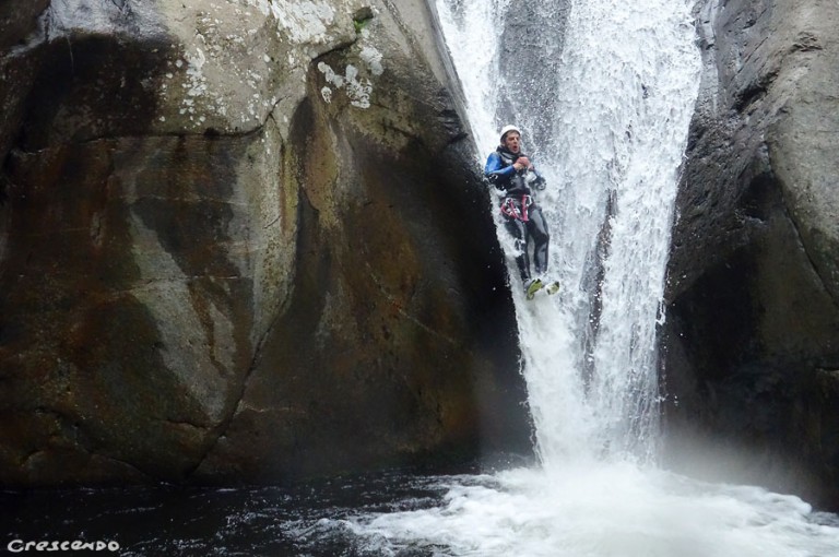 Canyoning_découverte_sensations_multi-activités