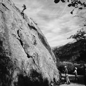 Escalade en falaise dans les Hautes-Alpes